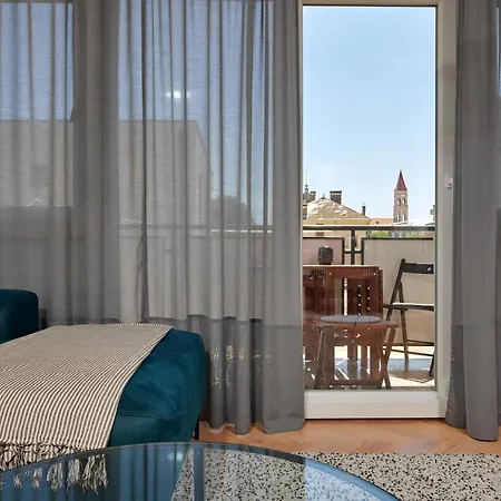 Miro - Center Of Apartment